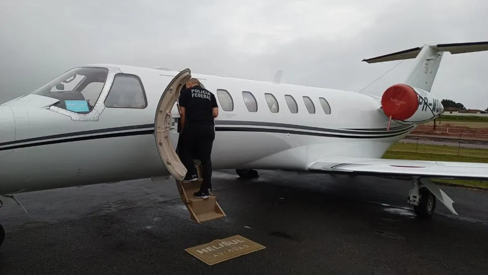 PF apreende aeronave e sequestra R$ 400 milhões de investigados por pirâmide financeira em 4 estados — Foto: Polícia Federal de Santa Catarina/Divulgação