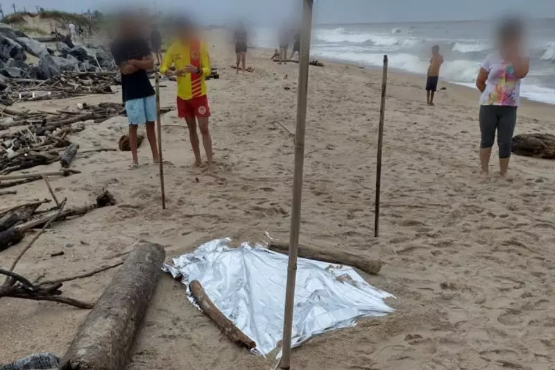 Corpo foi localizado na praia de Balneário Barra do Sul – Foto: Internet/Reprodução/ND
