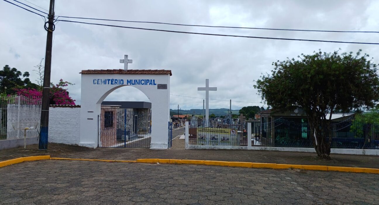 entrada principal do Cemitério Municipal de Itaiópolis
