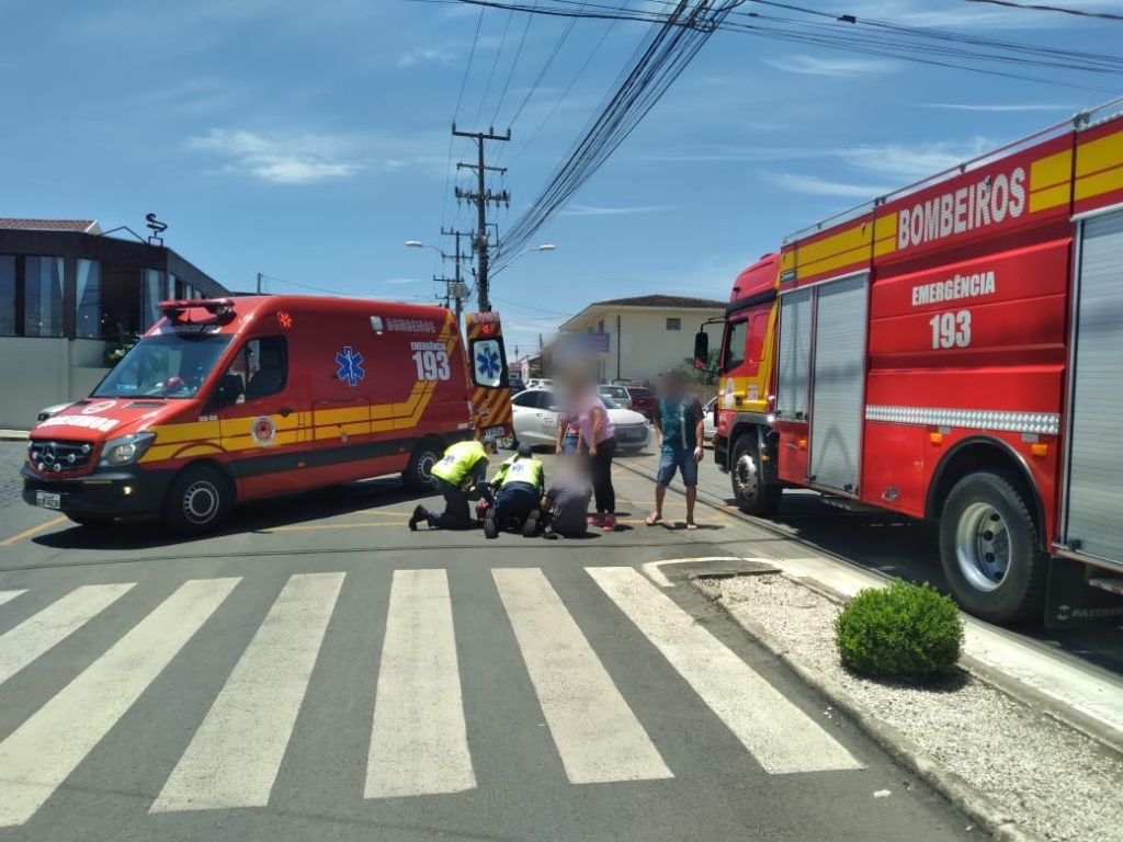 Acidente na avenida Tenente Ary Rauen, em Papanduva/Divulgação/Bombeiros