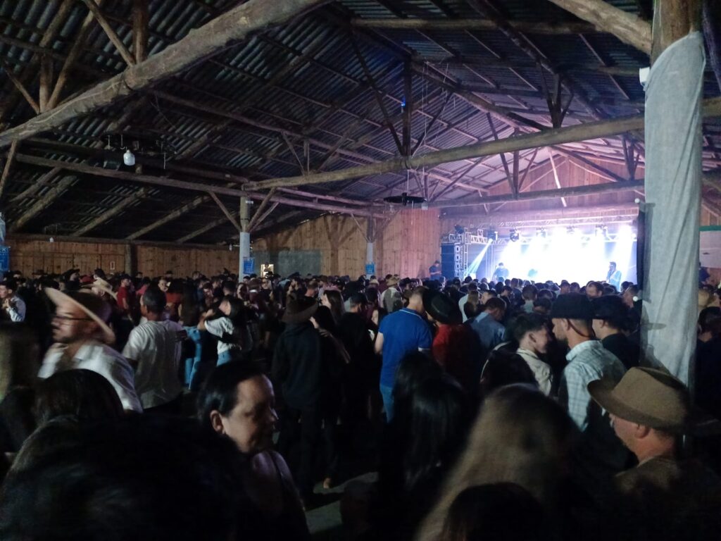 Cobertura de Festa - Rodeio CTG Quebra Vento em Monte Castelo.