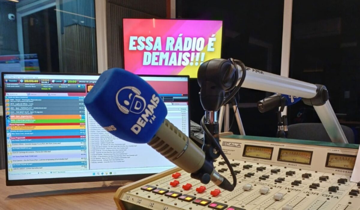 Demais FM Planalto Norte 101.1.