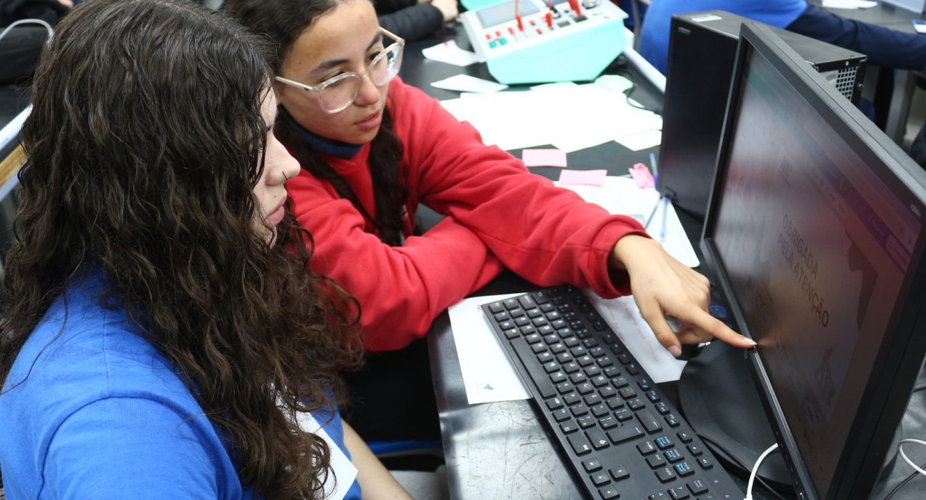 Estudantes do SENAI apresentam projetos durante o Grand Prix de Inovação no Alto Vale.