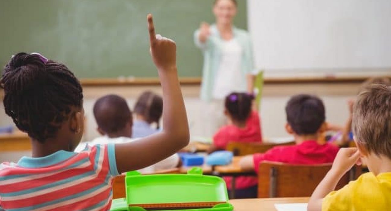 Atendimento de matrículas em escola municipal de Presidente Getúlio