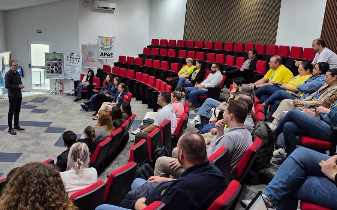 Representantes de entidades do Alto Vale participam do Elabora Social da FIESC em Rio do Sul.