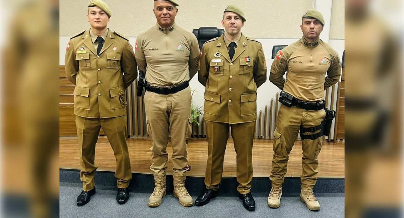 Sargento Lucas Puntel de Moraes em cerimônia de posse do comando da PM em Dona Emma.